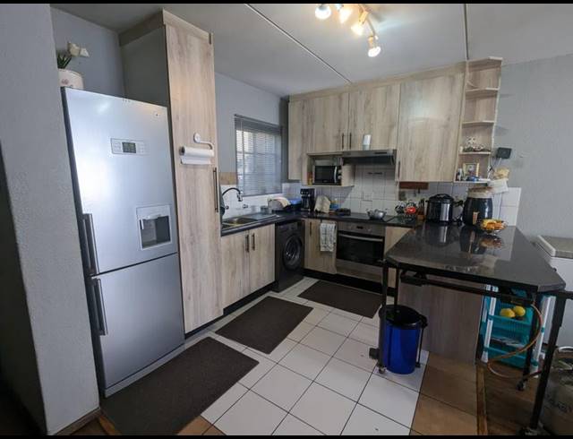 3 BEDROOM APARTMENT FOR SALE IN ROBINDALE